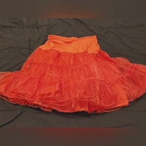Red Petticoat. 2X